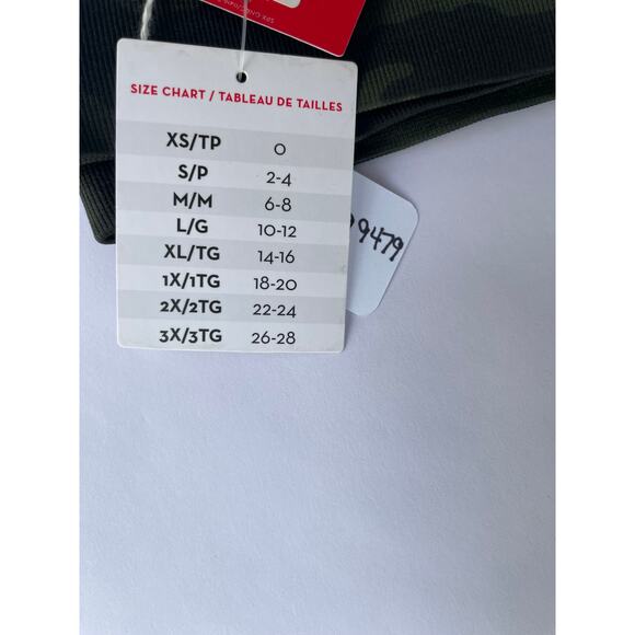 SPANX, SIZE M, CAMO LEGGINGS - Picture 6 of 7